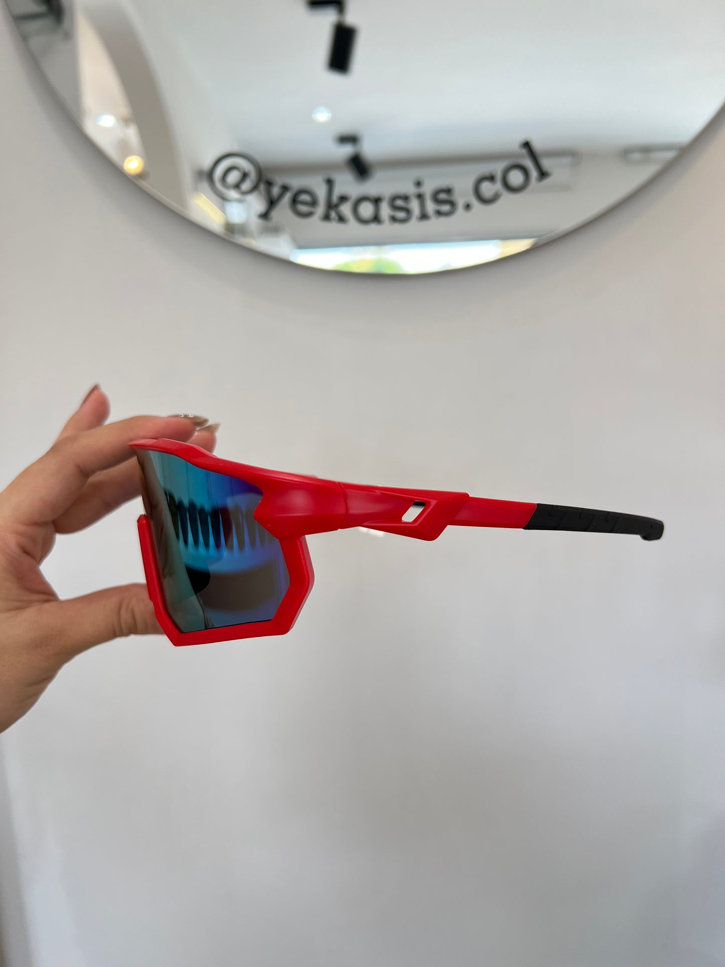 TENIS ROJO