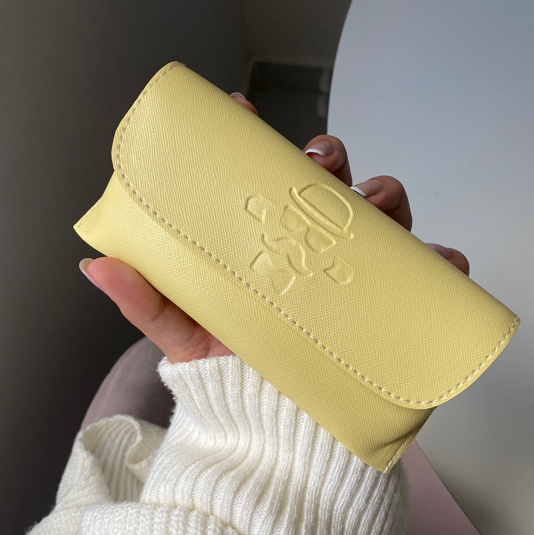 ESTUCHE YKSIS