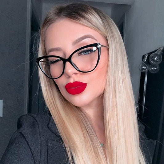 OLIVIA NEGRO
